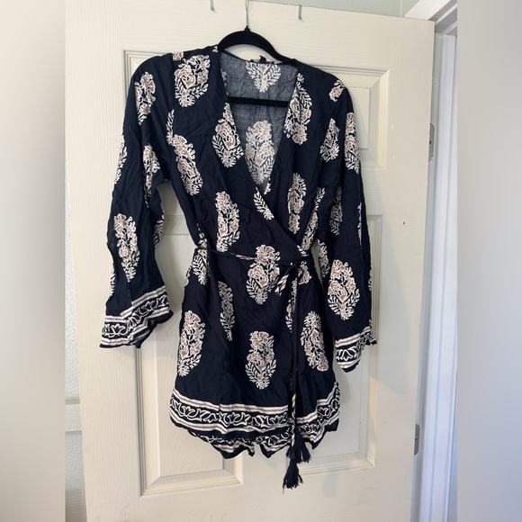 nWT fashion nova navy blue palsy Abby romper sz M - Picture 1 of 6